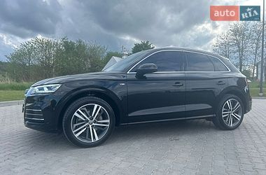 Внедорожник / Кроссовер Audi Q5 2017 в Львове