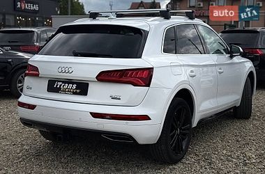 Внедорожник / Кроссовер Audi Q5 2016 в Стрые
