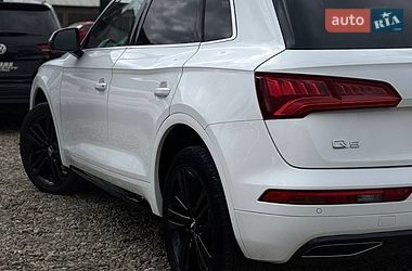 Внедорожник / Кроссовер Audi Q5 2016 в Стрые