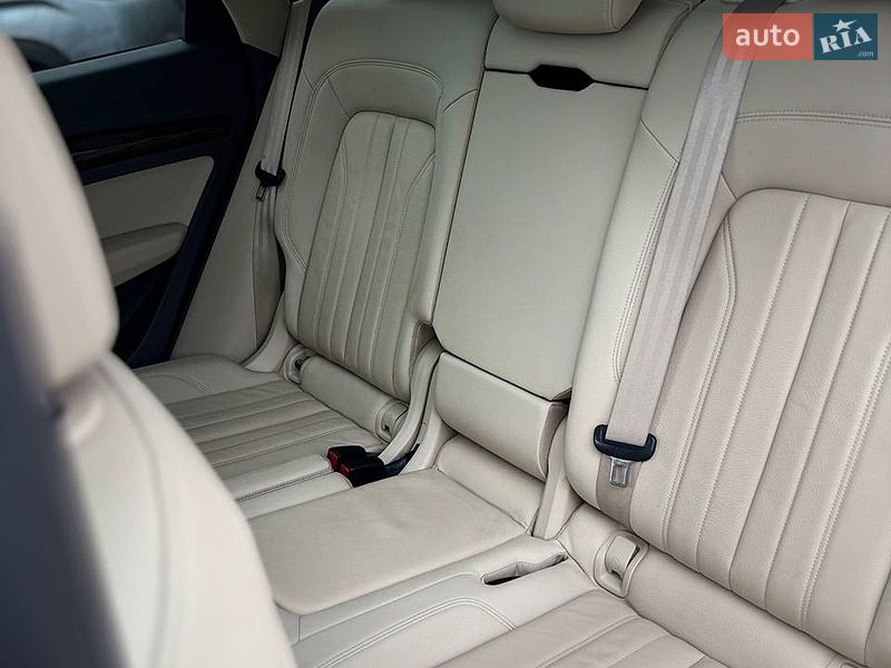 Внедорожник / Кроссовер Audi Q5 2016 в Стрые
