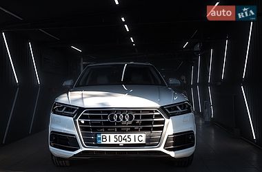 Внедорожник / Кроссовер Audi Q5 2019 в Полтаве