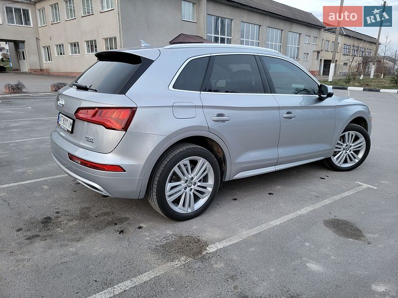 Внедорожник / Кроссовер Audi Q5 2017 в Рогатине