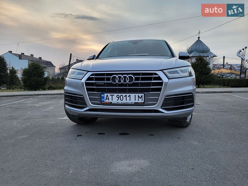 Внедорожник / Кроссовер Audi Q5 2017 в Рогатине