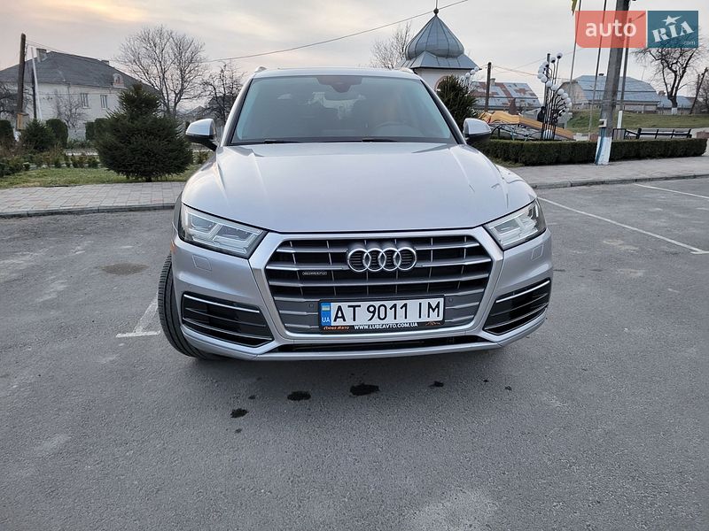 Внедорожник / Кроссовер Audi Q5 2017 в Рогатине