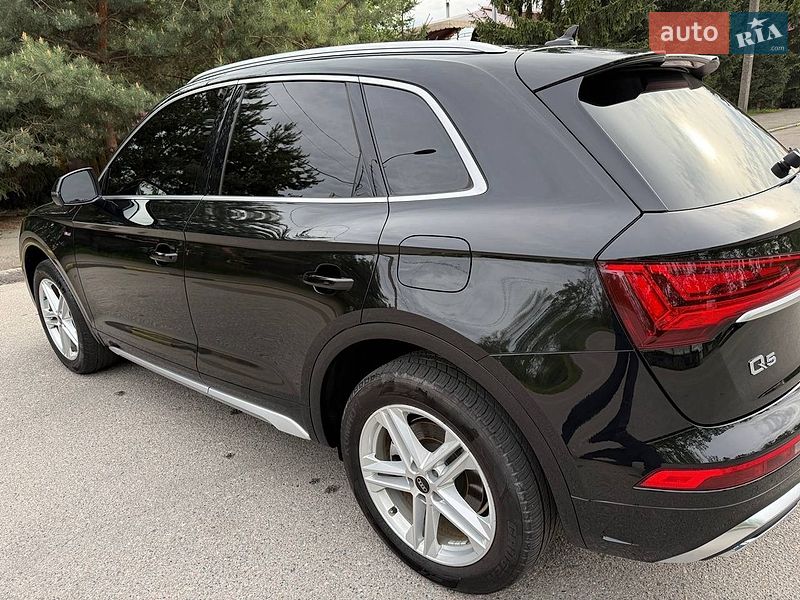 Внедорожник / Кроссовер Audi Q5 2024 в Киеве