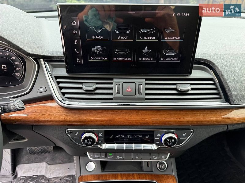 Внедорожник / Кроссовер Audi Q5 2024 в Киеве