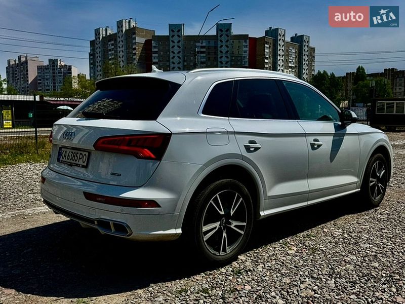 Внедорожник / Кроссовер Audi Q5 2019 в Киеве