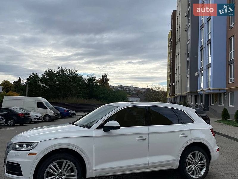 Внедорожник / Кроссовер Audi Q5 2017 в Киеве