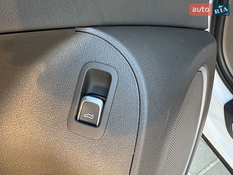 Внедорожник / Кроссовер Audi Q5 2015 в Полтаве