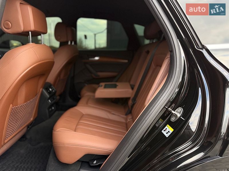 Внедорожник / Кроссовер Audi Q5 2021 в Львове
