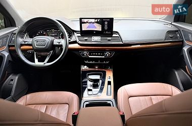 Внедорожник / Кроссовер Audi Q5 2021 в Львове