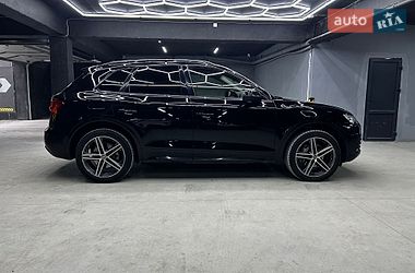 Внедорожник / Кроссовер Audi Q5 2019 в Черновцах