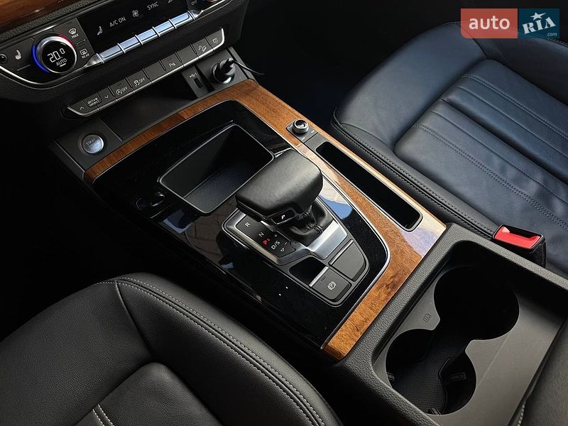 Позашляховик / Кросовер Audi Q5 2022 в Києві