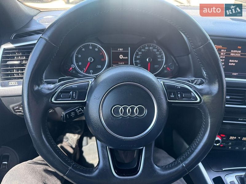Позашляховик / Кросовер Audi Q5 2016 в Луцьку