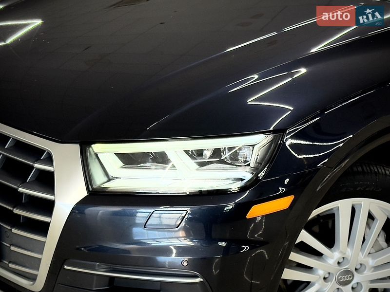 Внедорожник / Кроссовер Audi Q5 2019 в Николаеве