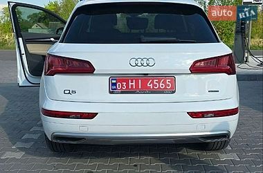 Внедорожник / Кроссовер Audi Q5 2019 в Владимире