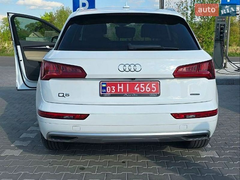 Внедорожник / Кроссовер Audi Q5 2019 в Владимире