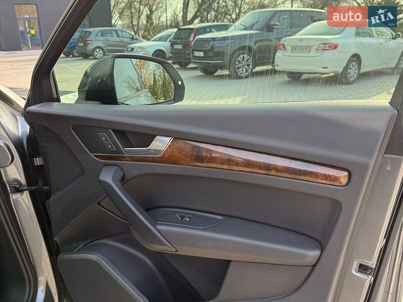 Позашляховик / Кросовер Audi Q5 2017 в Києві