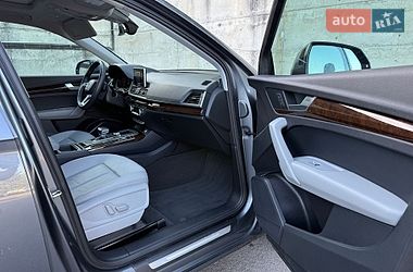 Внедорожник / Кроссовер Audi Q5 2018 в Ровно