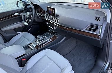 Внедорожник / Кроссовер Audi Q5 2018 в Ровно