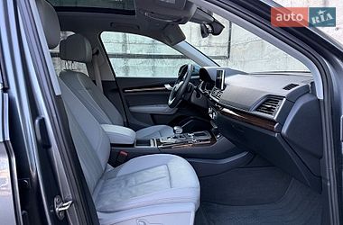Внедорожник / Кроссовер Audi Q5 2018 в Ровно