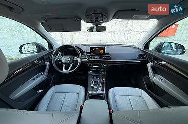 Внедорожник / Кроссовер Audi Q5 2018 в Ровно