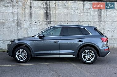 Внедорожник / Кроссовер Audi Q5 2018 в Ровно