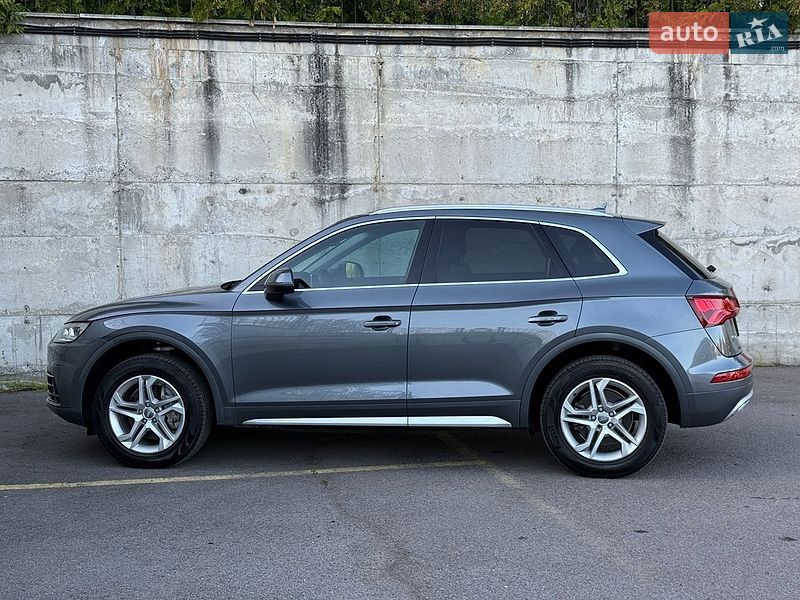 Внедорожник / Кроссовер Audi Q5 2018 в Ровно
