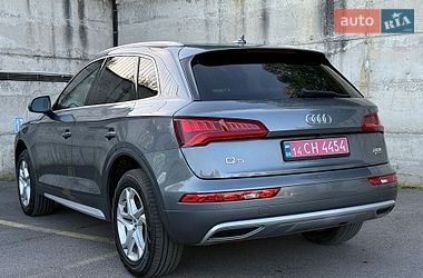 Внедорожник / Кроссовер Audi Q5 2018 в Ровно