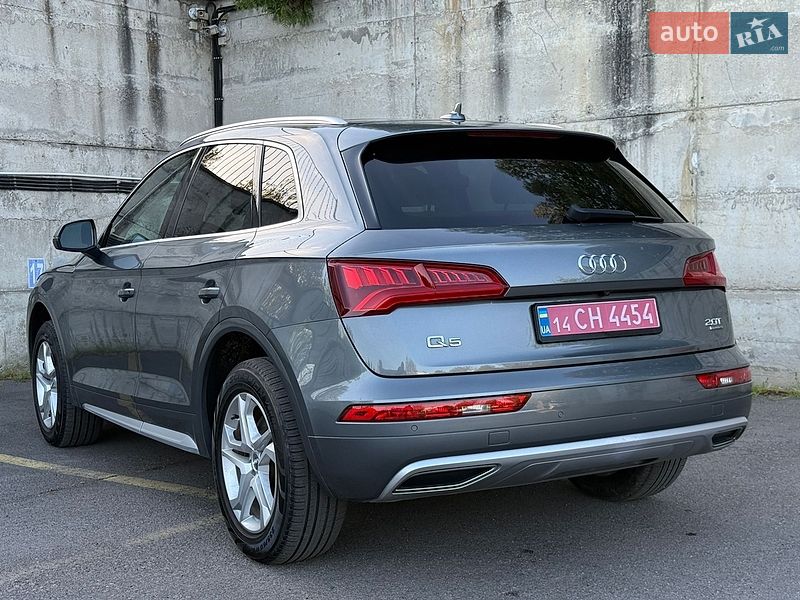 Внедорожник / Кроссовер Audi Q5 2018 в Ровно