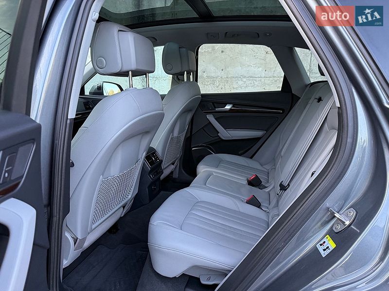 Внедорожник / Кроссовер Audi Q5 2018 в Ровно