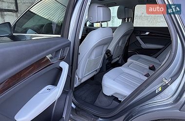 Внедорожник / Кроссовер Audi Q5 2018 в Ровно