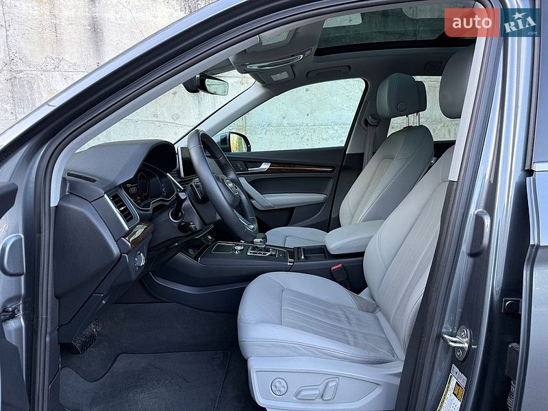 Внедорожник / Кроссовер Audi Q5 2018 в Ровно