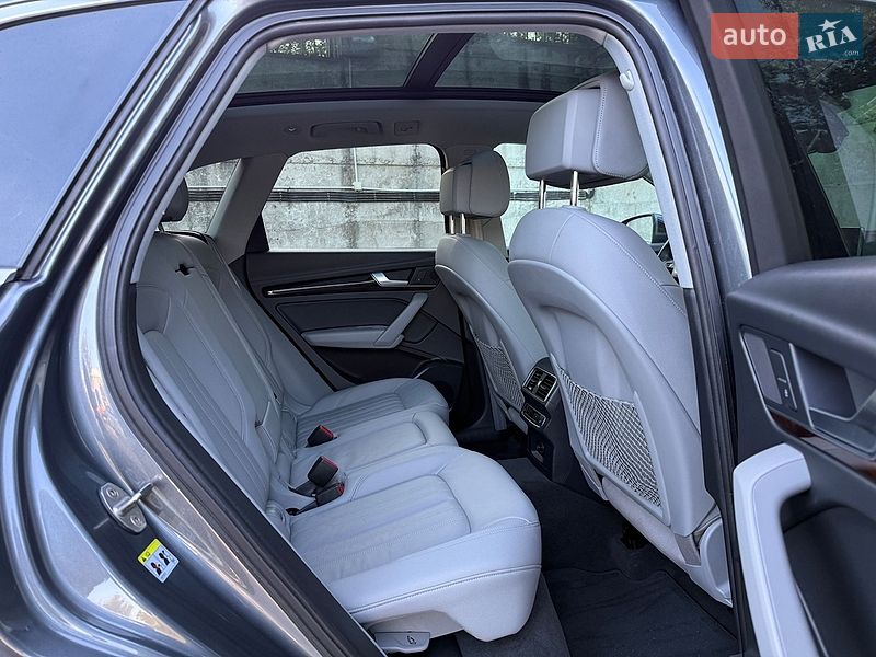 Внедорожник / Кроссовер Audi Q5 2018 в Ровно