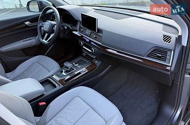 Внедорожник / Кроссовер Audi Q5 2018 в Ровно