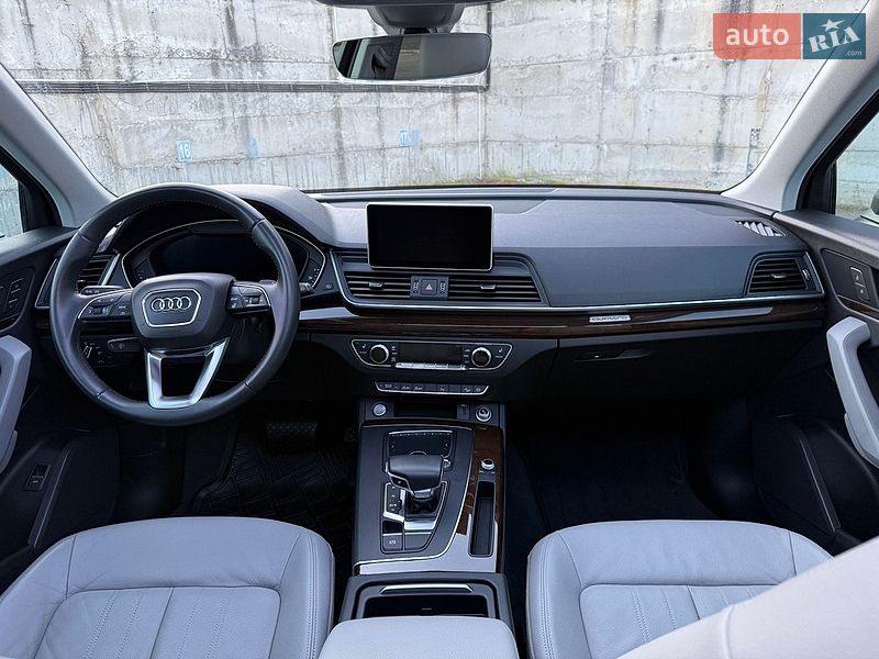 Внедорожник / Кроссовер Audi Q5 2018 в Ровно