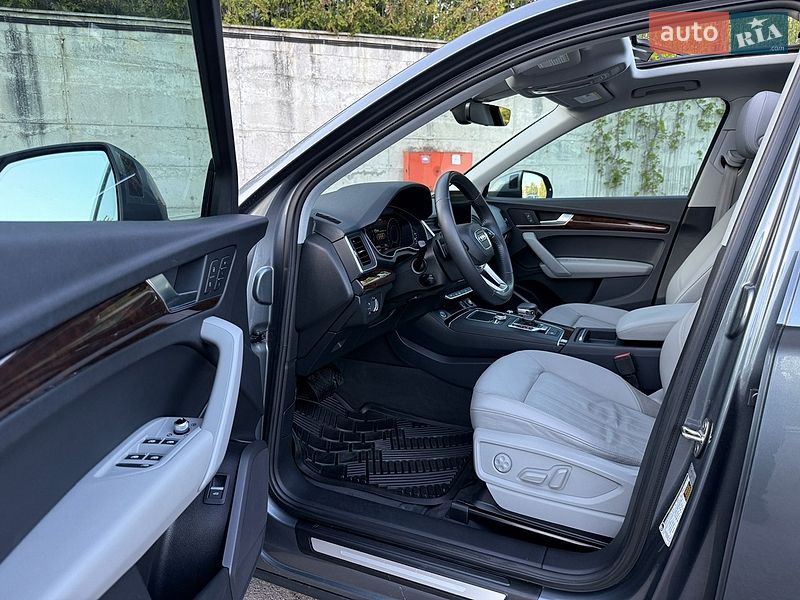 Внедорожник / Кроссовер Audi Q5 2018 в Ровно