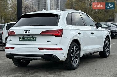 Внедорожник / Кроссовер Audi Q5 2021 в Киеве