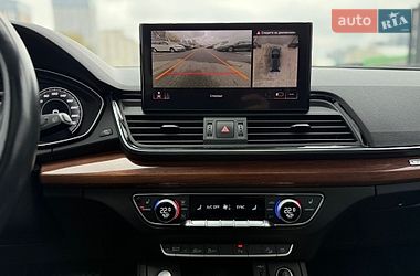 Внедорожник / Кроссовер Audi Q5 2021 в Киеве