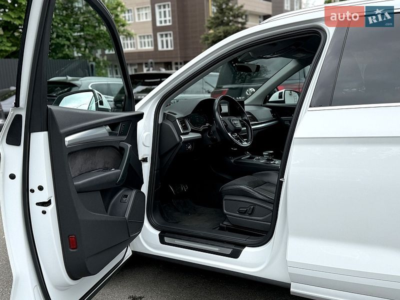 Внедорожник / Кроссовер Audi Q5 2017 в Киеве