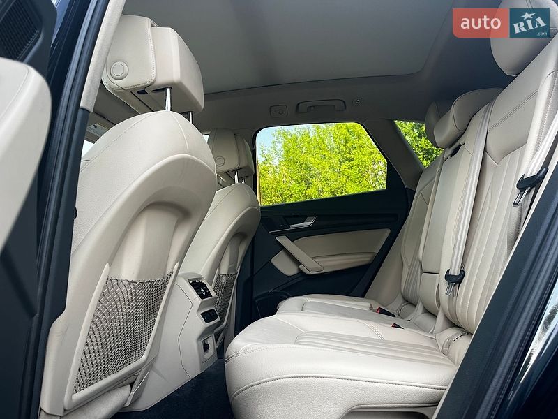 Позашляховик / Кросовер Audi Q5 2018 в Луцьку