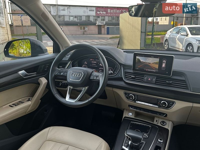 Позашляховик / Кросовер Audi Q5 2018 в Луцьку