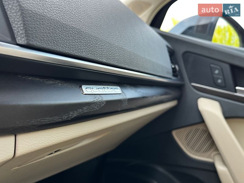 Позашляховик / Кросовер Audi Q5 2018 в Луцьку