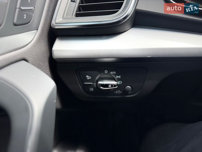 Позашляховик / Кросовер Audi Q5 2018 в Львові