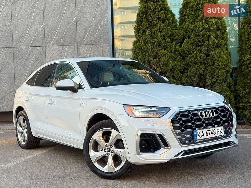 Внедорожник / Кроссовер Audi Q5 2021 в Киеве