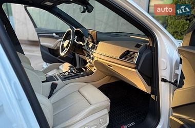 Внедорожник / Кроссовер Audi Q5 2021 в Киеве
