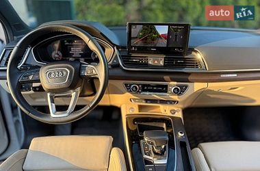 Внедорожник / Кроссовер Audi Q5 2021 в Киеве