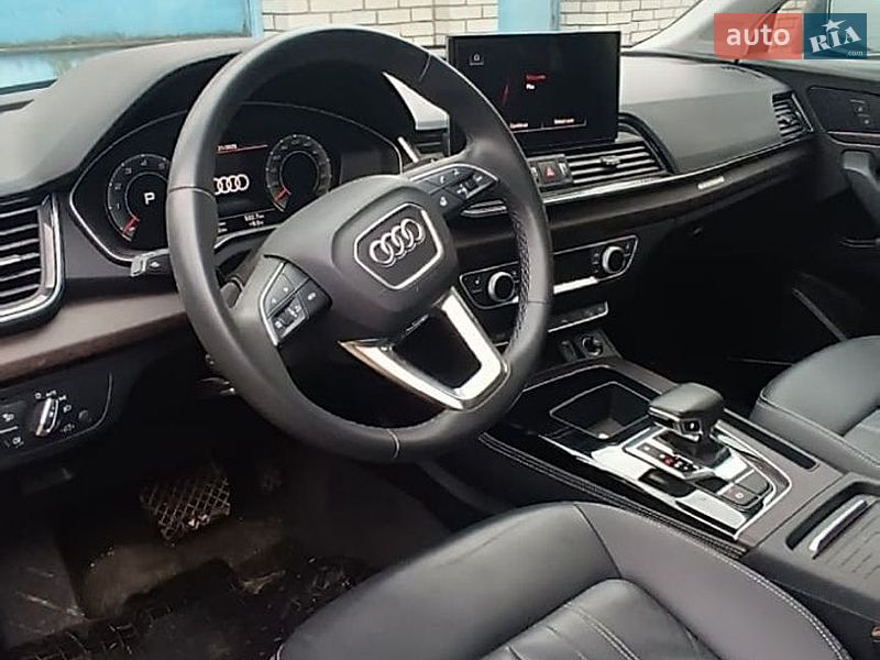 Внедорожник / Кроссовер Audi Q5 2021 в Киеве