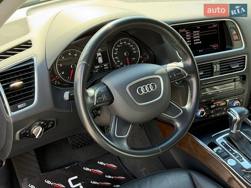 Внедорожник / Кроссовер Audi Q5 2015 в Ужгороде