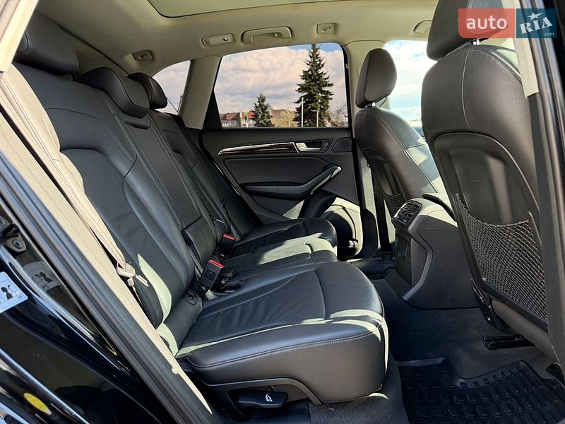 Внедорожник / Кроссовер Audi Q5 2015 в Ужгороде